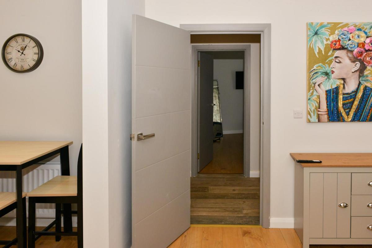 Esterville 1 And 2 Bedrooms Hot Tub Availability Appartement