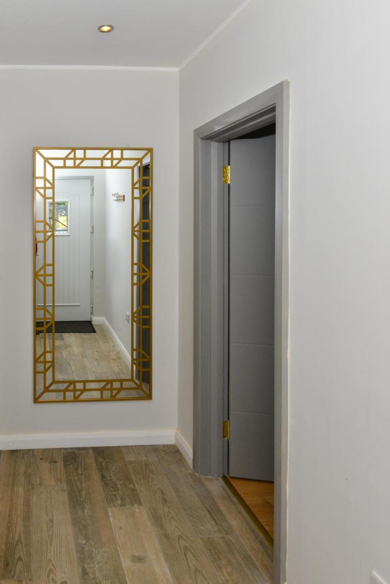 Apartment Esterville 1 And 2 Bedrooms Hot Tub Availability