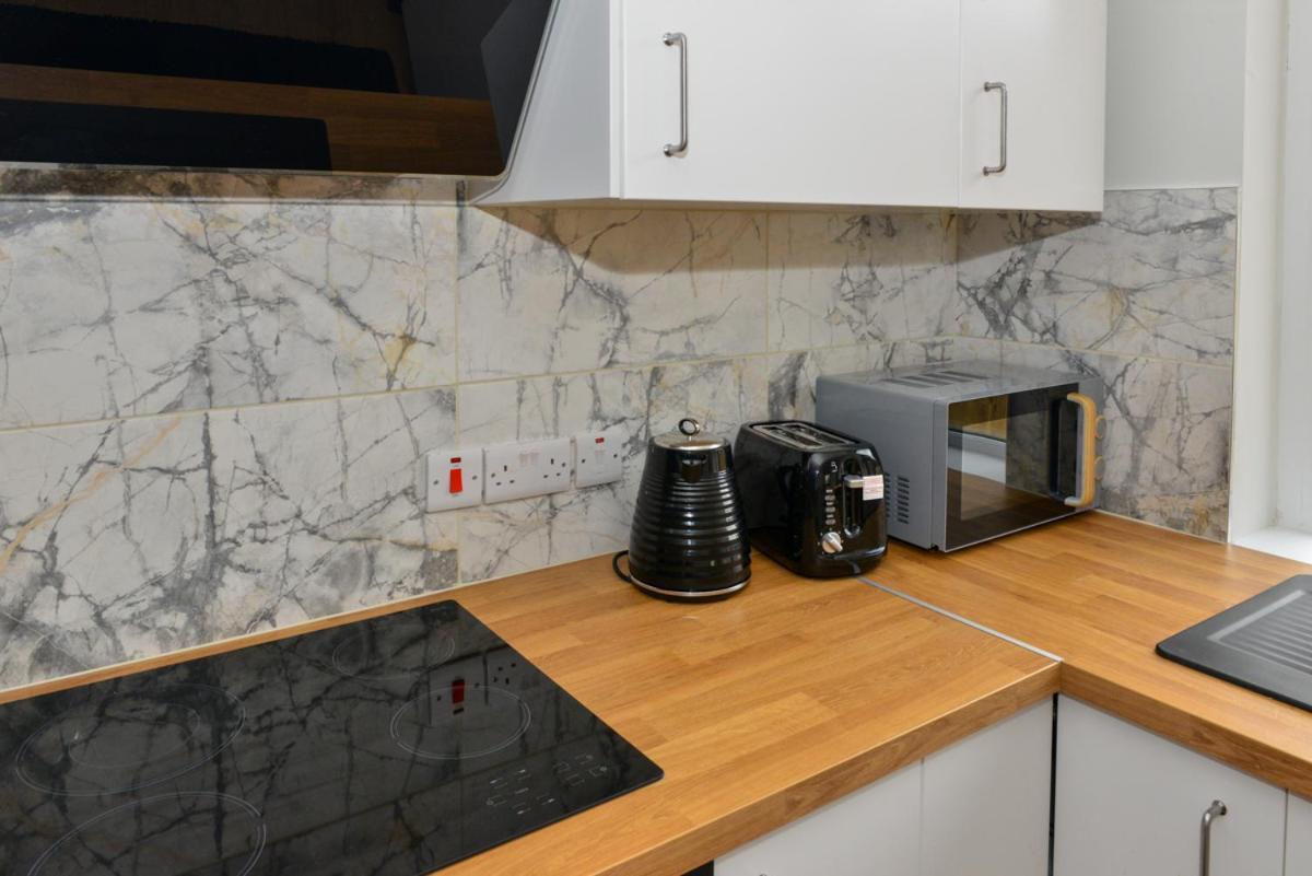 Esterville 1 And 2 Bedrooms Hot Tub Availability *
