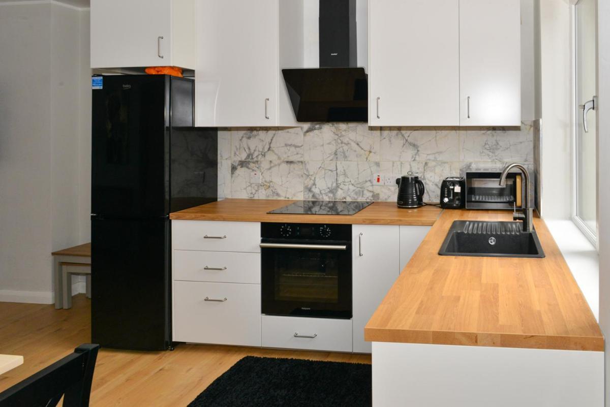 Esterville 1 And 2 Bedrooms Hot Tub Availability