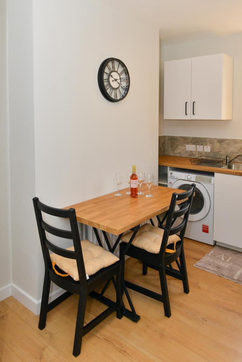 Esterville 1 And 2 Bedrooms Hot Tub Availability *