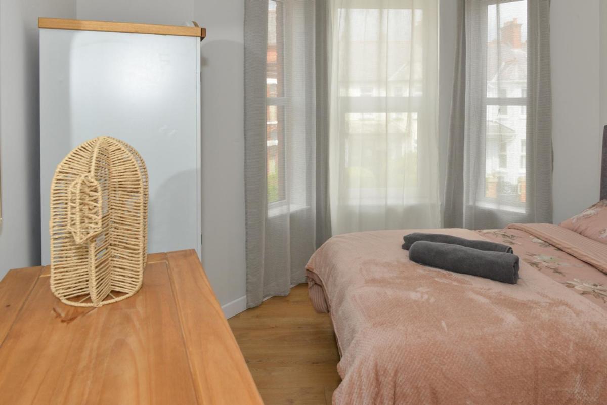 Esterville 1 And 2 Bedrooms Hot Tub Availability *
