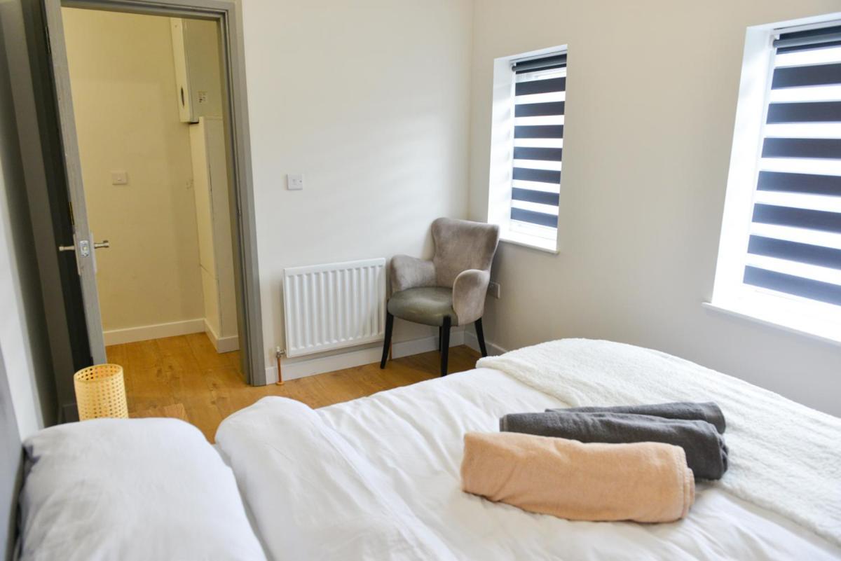 Apartment Esterville 1 And 2 Bedrooms Hot Tub Availability